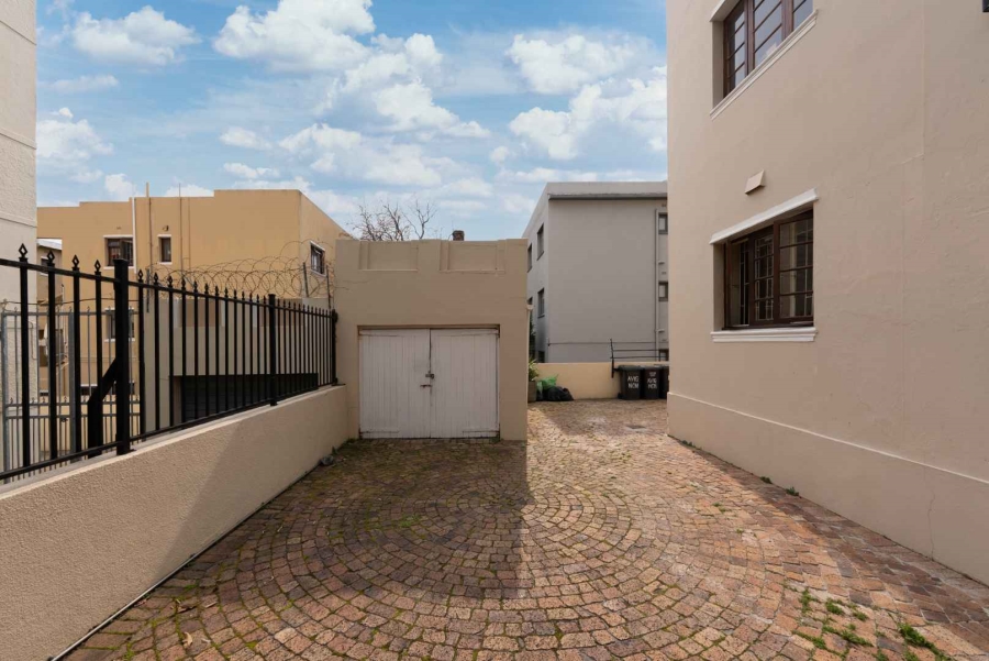 3 Bedroom Property for Sale in Gardens Western Cape